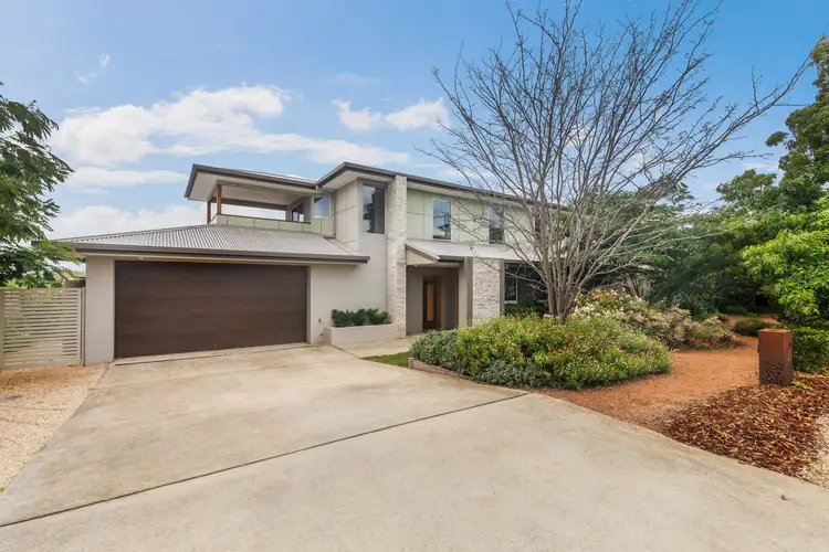 2 Geoff Bardon Street, Weston ACT 2611