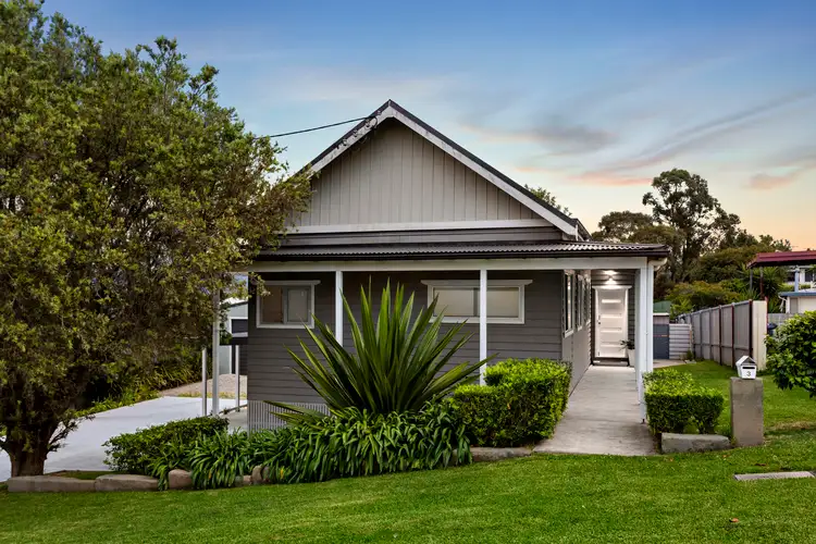3 Chippindall Street