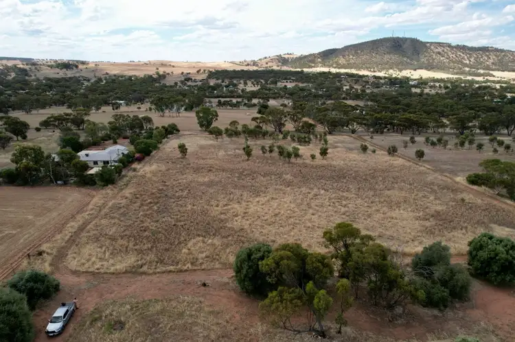 51 Osnaburg Road, York WA 6302