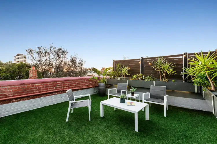 18/3 Cowderoy Street, St Kilda West VIC 3182