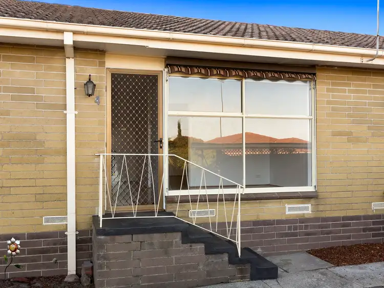 4/2 Woods Avenue, Mordialloc VIC 3195