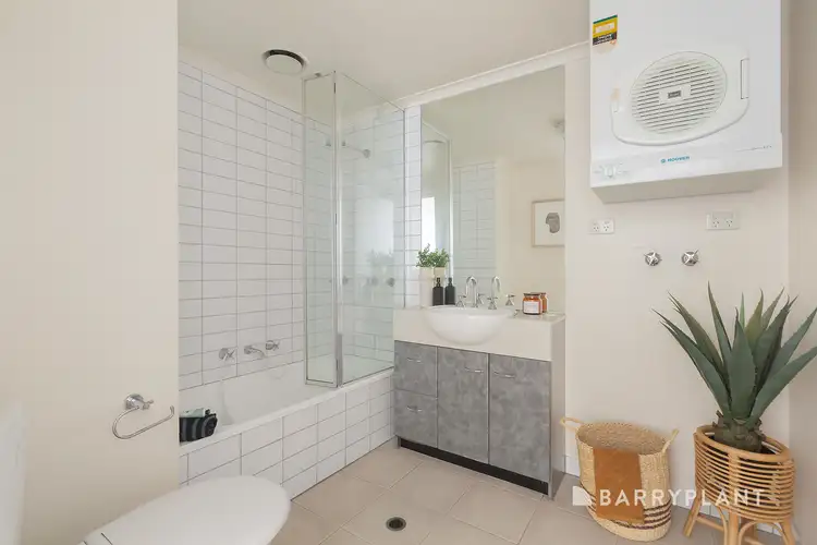 Sixth view of Homely apartment listing, 411/118 Dudley Street, West Melbourne VIC 3003