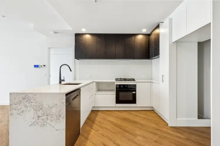 313/59 Meron Street