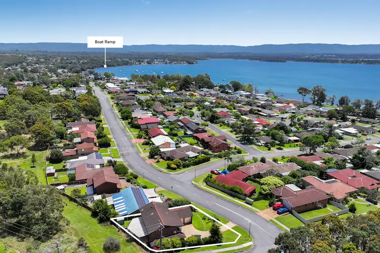 98 Regent Street, Bonnells Bay NSW 2264