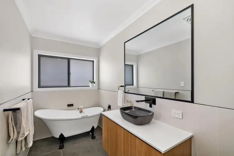 Fifth view of Homely house listing, 3 Corvina Close, Tamworth NSW 2340