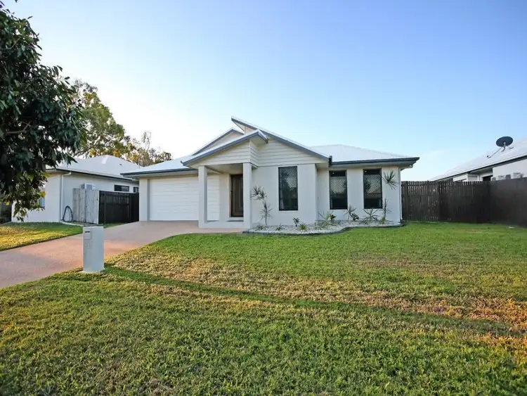 11 Lochern Way, Bushland Beach QLD 4818