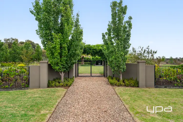 1 Connell Close, Hopetoun Park VIC 3340