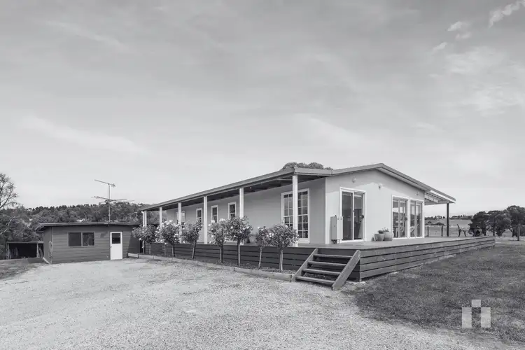 70 Twenty Second Avenue, Eden Park VIC 3757