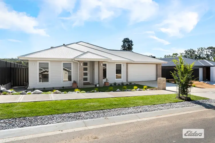 8 Ridley Avenue, Leneva VIC 3691