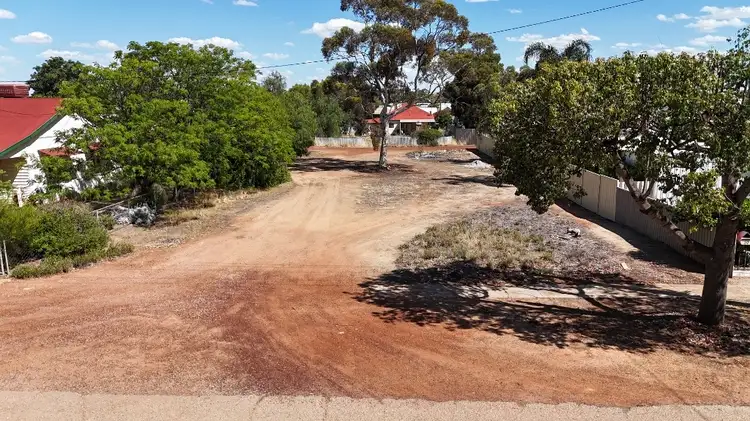 28 Murphy Street, Quairading WA 6383