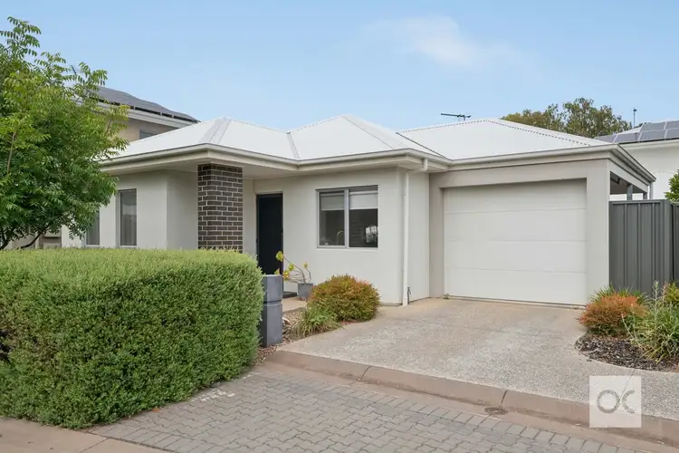 7 Vineview Walk, Park Holme SA 5043