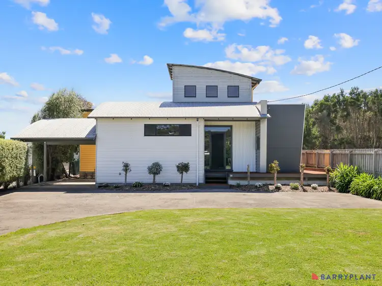 18 Golden Court, Sunset Strip VIC 3922