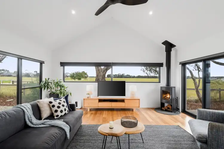 8 Dunlops Road