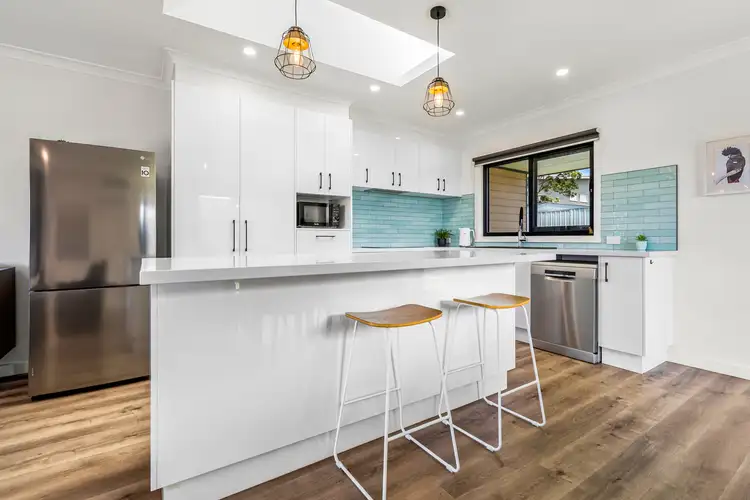 3 Callaway Court, Peterborough VIC 3270