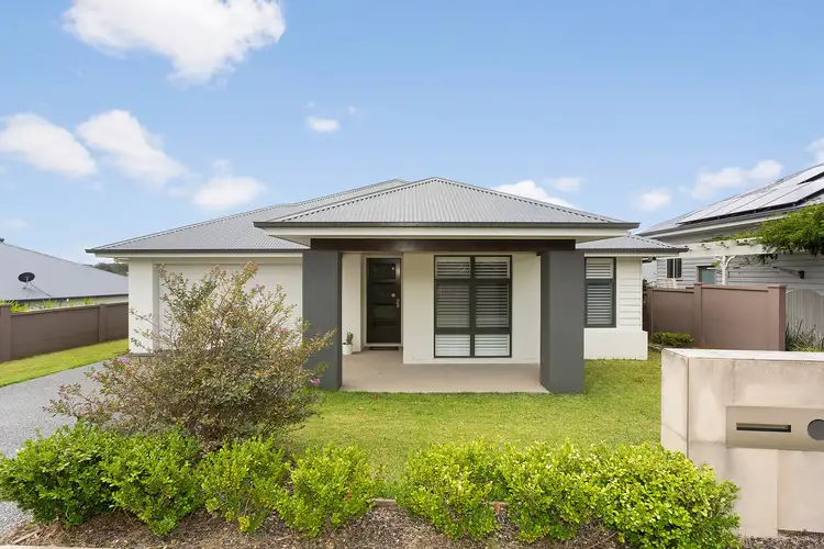 19 Abberton Parkway, North Rothbury NSW 2335