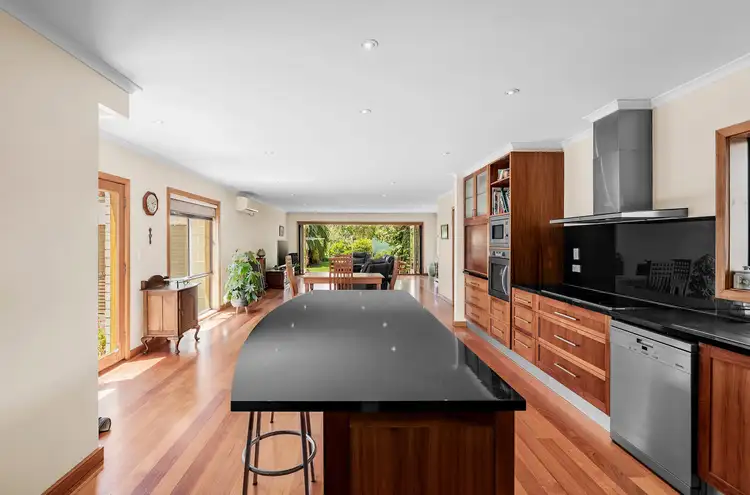 8 Mulga Street, Altona VIC 3018