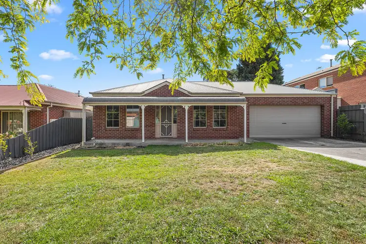6-7 Eureka Gardens, Eureka VIC 3350