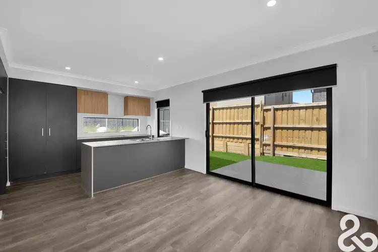 Fourth view of Homely house listing, 8 Olearia Close, Wollert VIC 3750