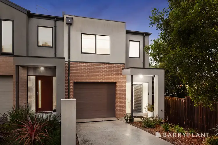 5 Toby Place, Mooroolbark VIC 3138