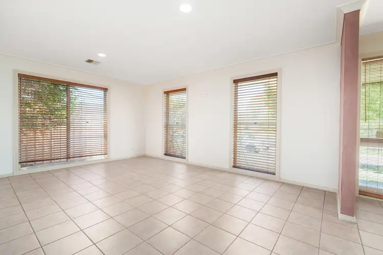 Fifth view of Homely house listing, 5 Oakmont Circuit, Wodonga VIC 3690