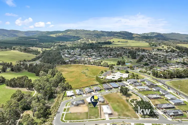 18 Oakhill Terrace, Churchill VIC 3842