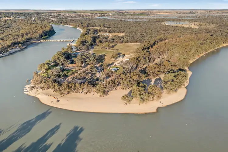 145 Lock 5 Road, Paringa SA 5340