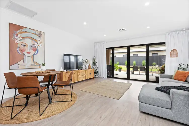 Second view of Homely house listing, 10 Morrison Court, Gol Gol NSW 2738