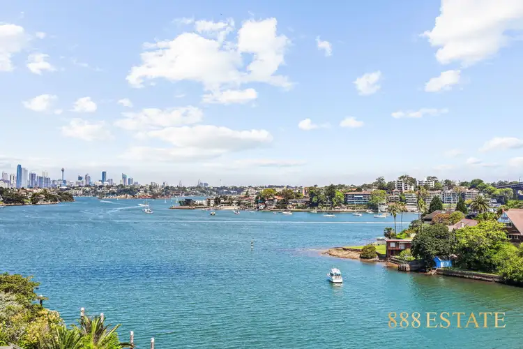 11 Moorefield Avenue, Hunters Hill NSW 2110