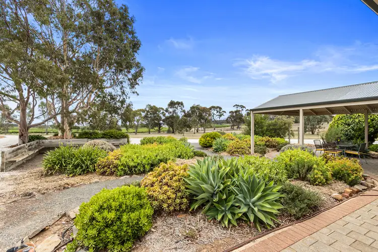 24 Moccundunda Road, Clare SA 5453