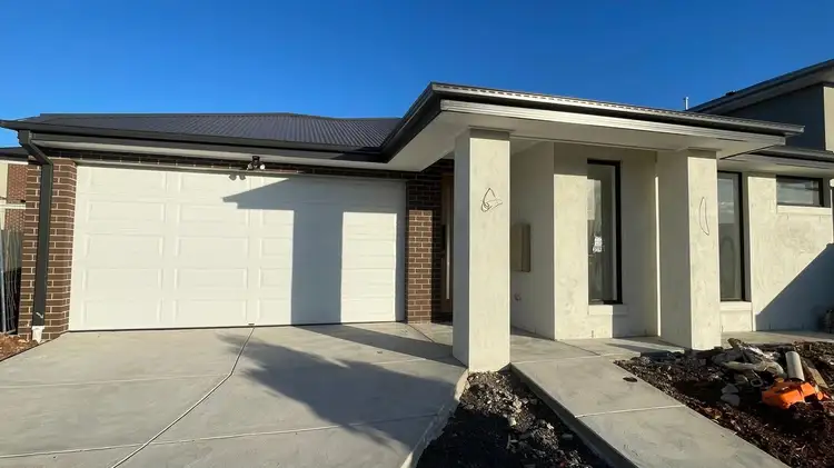 Main view of Homely house listing, 68 Castlecrag Way, Strathtulloh VIC 3338