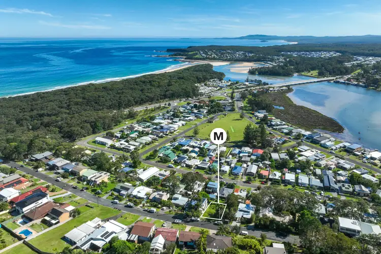 102 Canberra Crescent, Burrill Lake NSW 2539