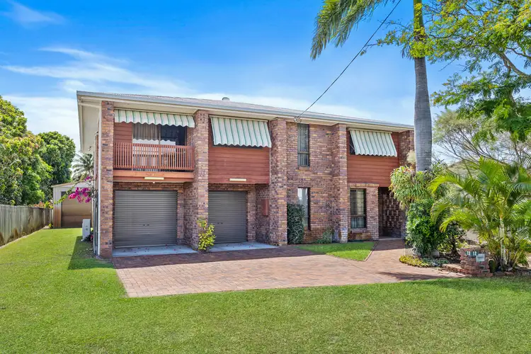 12 Alexander Street, Urangan QLD 4655