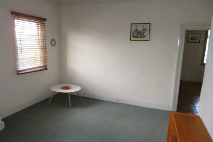 Third view of Homely unit listing, 4/85 Piper Street, Bathurst NSW 2795