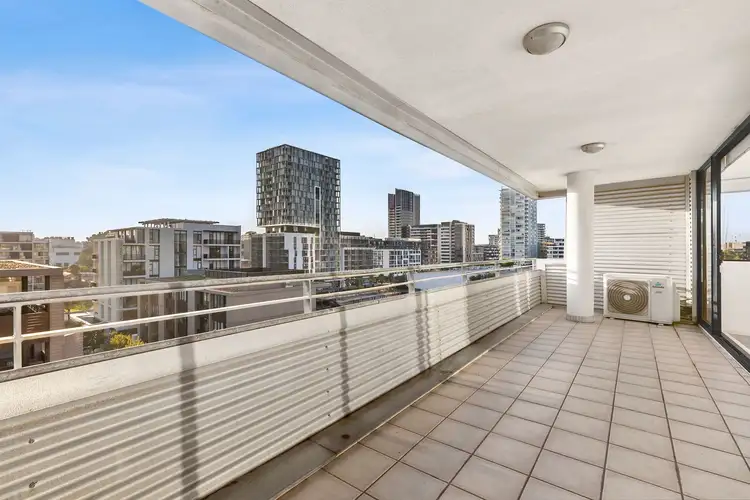 513/11A Lachlan Street