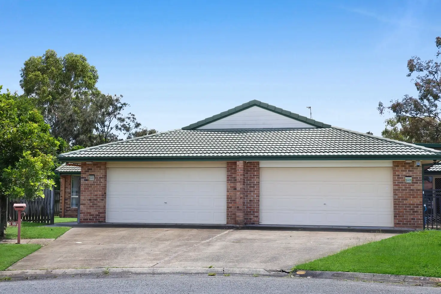 Main view of Homely semi-detached listing, 1/17 Jenaya Place, Labrador QLD 4215