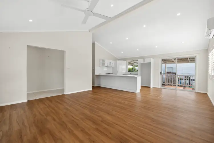 75/39 - 89 Gordon Young Drive