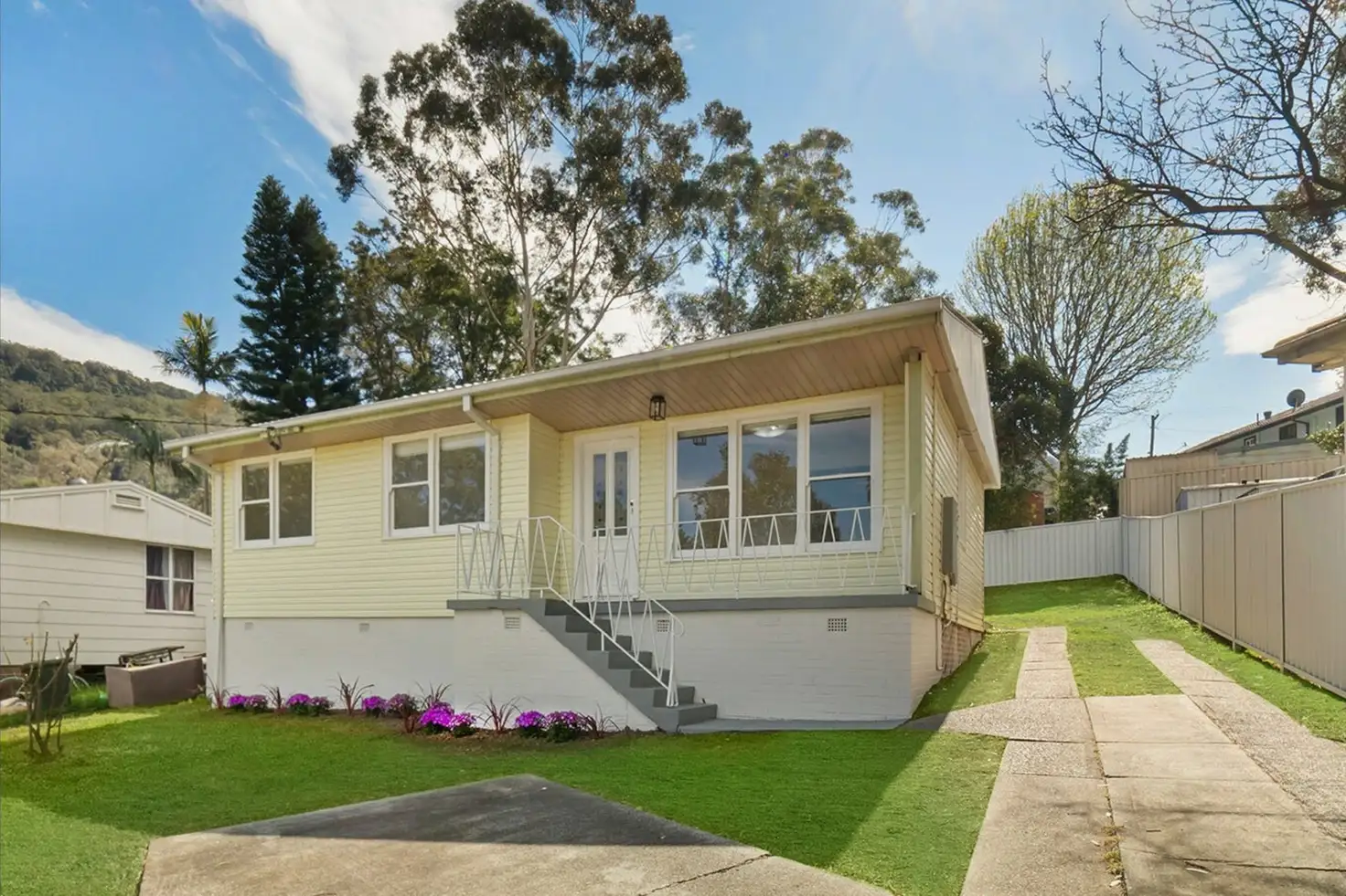 Main view of Homely semi-detached listing, 20 Frost Parade, Balgownie NSW 2519