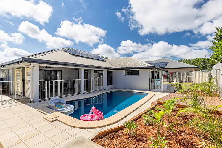32 Donostia Crescent, Bushland Beach QLD 4818