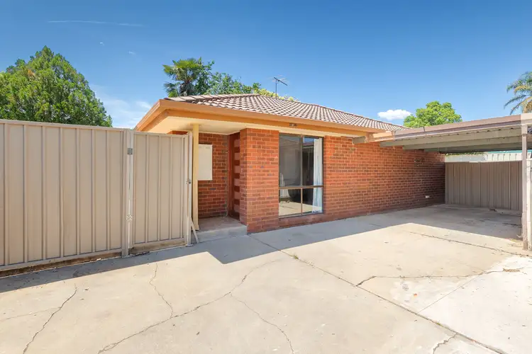 Main view of Homely unit listing, 2/2 Sinnett Court, West Wodonga VIC 3690