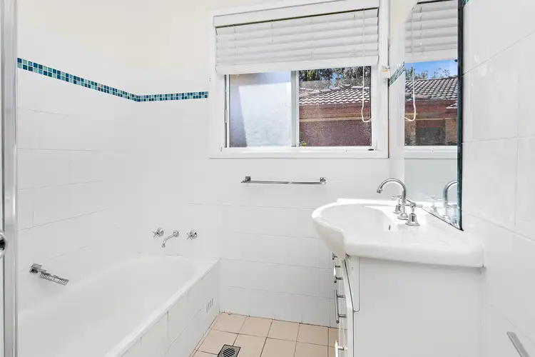 Fifth view of Homely villa listing, 13/4 Edyth Street, Bellambi NSW 2518