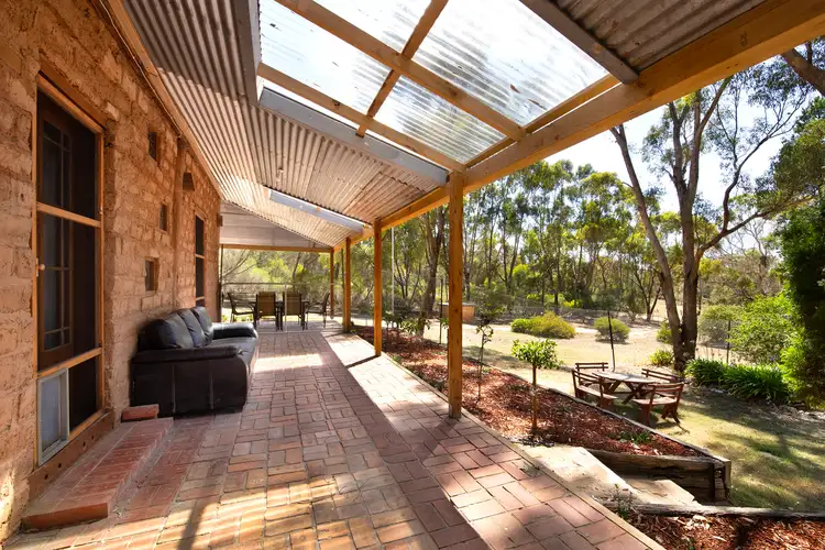 304 Bells Reef Road, Maldon VIC 3463