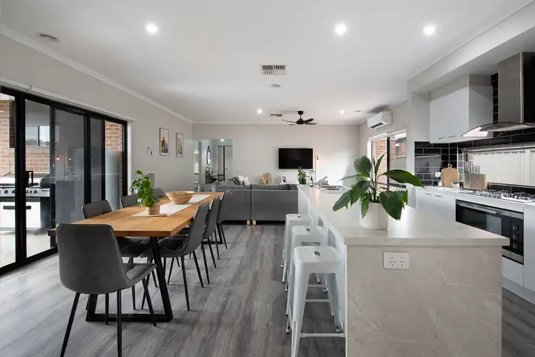 Second view of Homely house listing, 2 Santarosa Way, Epsom VIC 3551