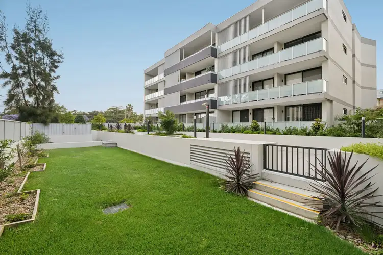 8/21-23 Robilliard Street, Mays Hill NSW 2145
