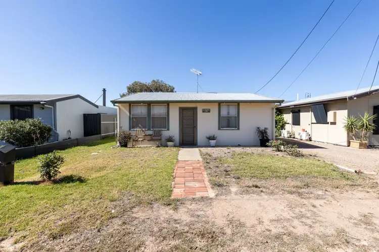 19 Dolphin Road, Fisherman Bay SA 5522