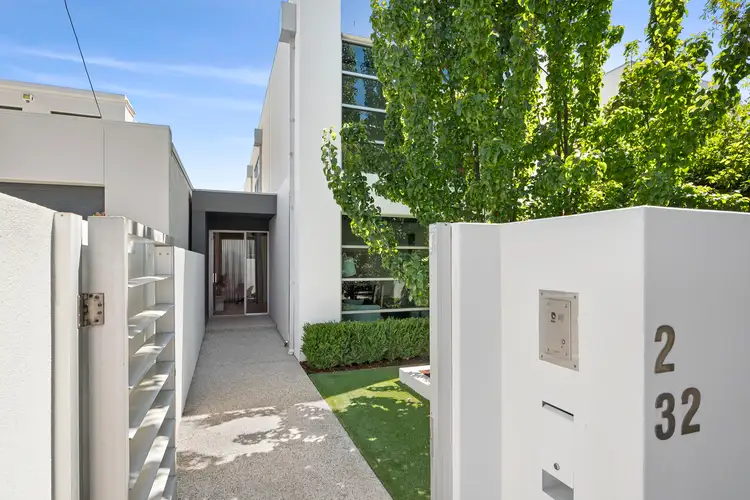 Main view of Homely house listing, 2/32 Mercer Parade, Newtown VIC 3220