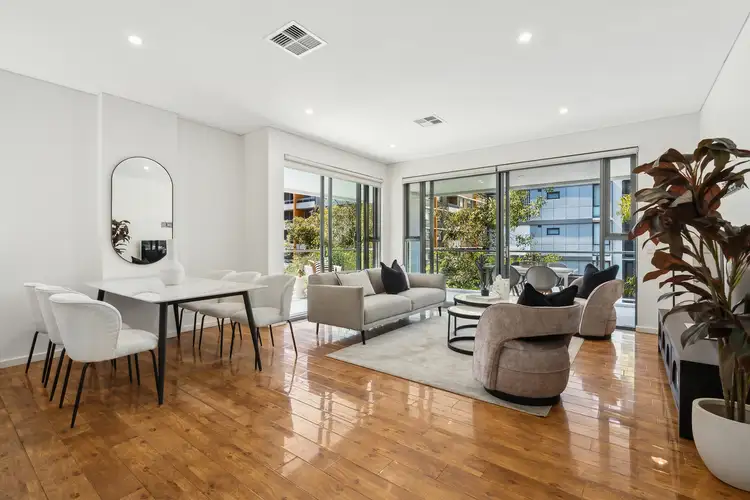 4/17 John Street
