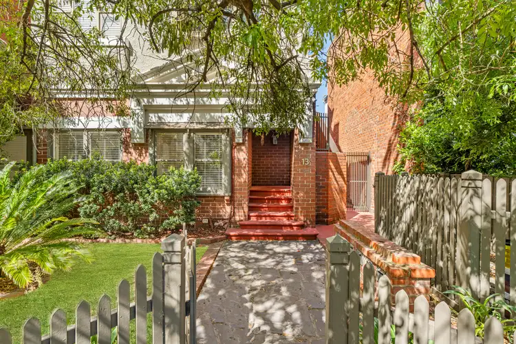 2/13 Loch Street, St Kilda West VIC 3182