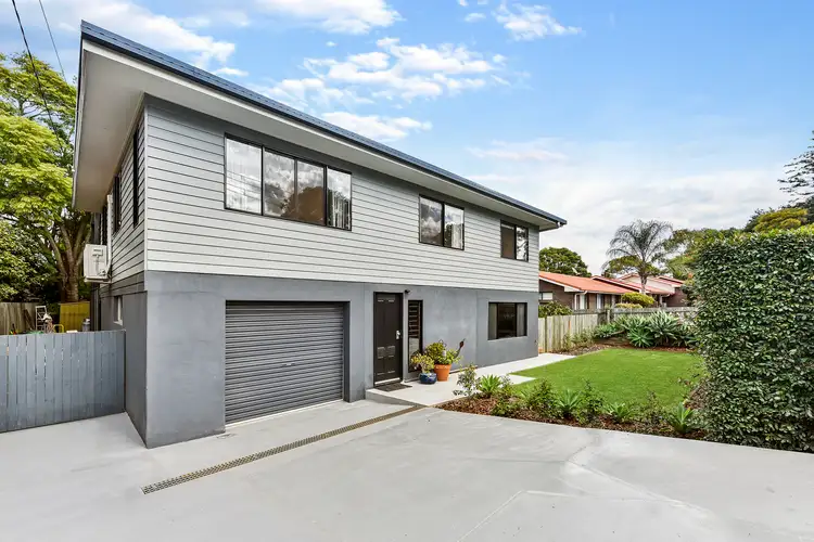 10 Athol East Street