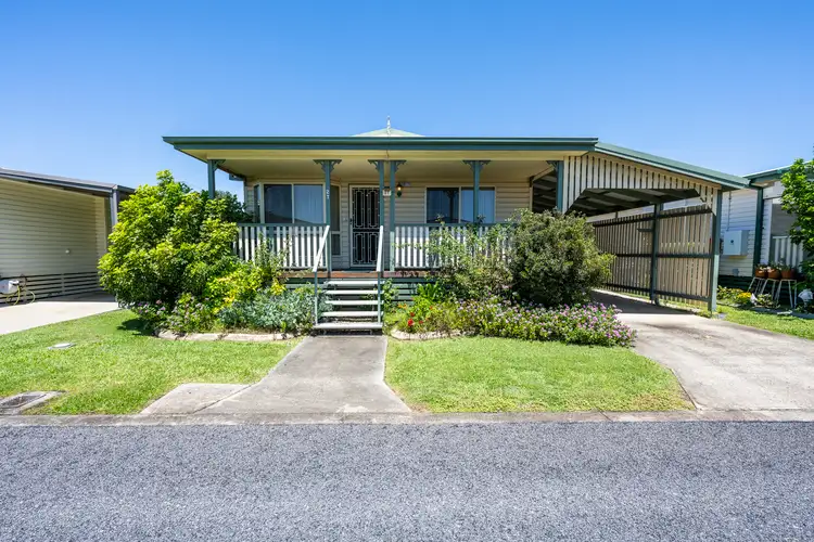 27/598 Summerland Way