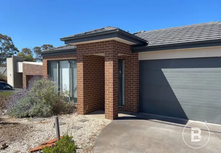 Second view of Homely house listing, 5 Garnet Court, Kangaroo Flat VIC 3555